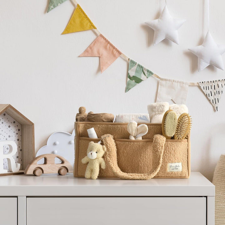 Flauschiger Sherpa Windel Caddy Organizer, hält Babyartikel stets geordnet.