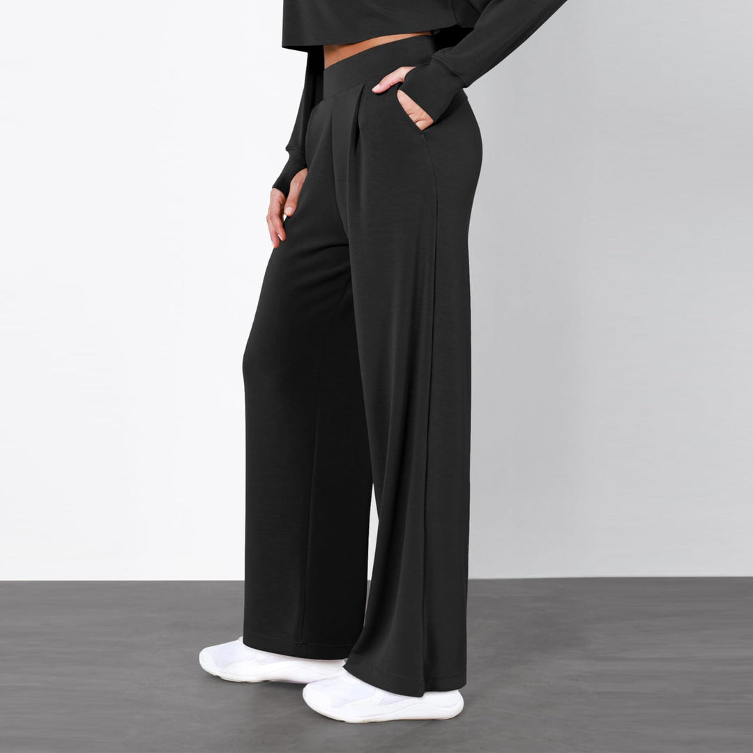 Vielseitige Damen Hose mit hohem Bund & geradem Bein. Bequem für Freizeit, elegant für den Business Look.