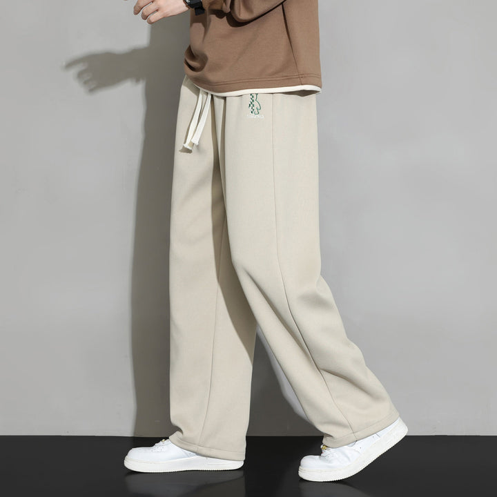 Lässige Herren-Freizeithose, gerades Bein, super bequem für entspannte Tage.