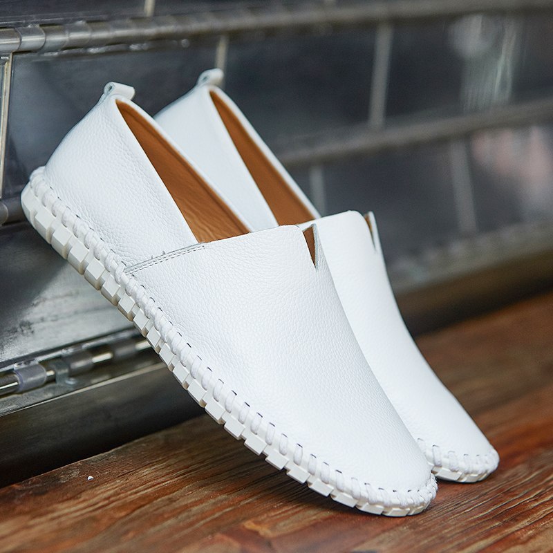 Stilvolle Herren Slip-On Freizeitschuhe, kombinieren Komfort mit moderner Herrenmode für Frühling & Herbst.