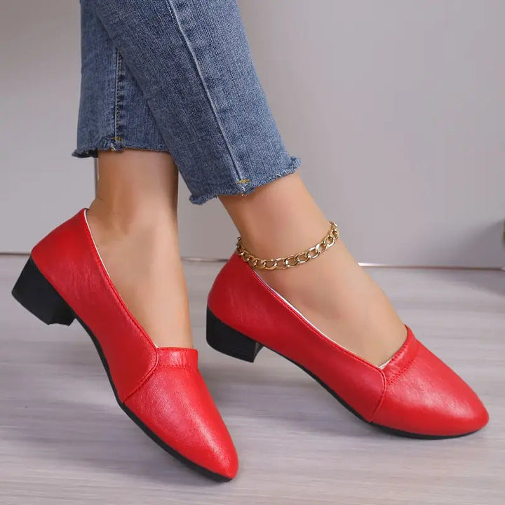Damen Blockabsatz Pumps mit spitzer Kappe, bequemes Design und elegante Ausstrahlung für den Alltag.