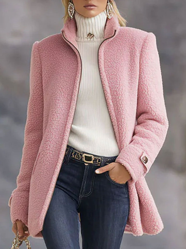 Damen warme Outdoorjacke mit Stehkragen, ideal für Herbst & Winter.