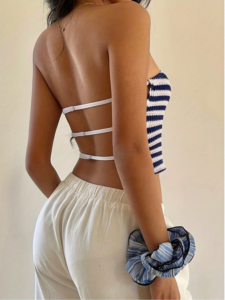 Modisches Damen Tube Top mit elegantem Streifenmuster. Ein leichtes Bandeau-Top ideal für Frühling und Sommer.