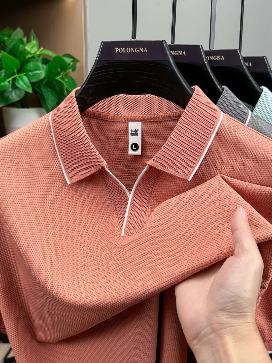 Herren Polohemd Modern Fit, minimalistisch, elegant. Ideal für Smart-Casual Business & Freizeit im Sommer/Frühling.