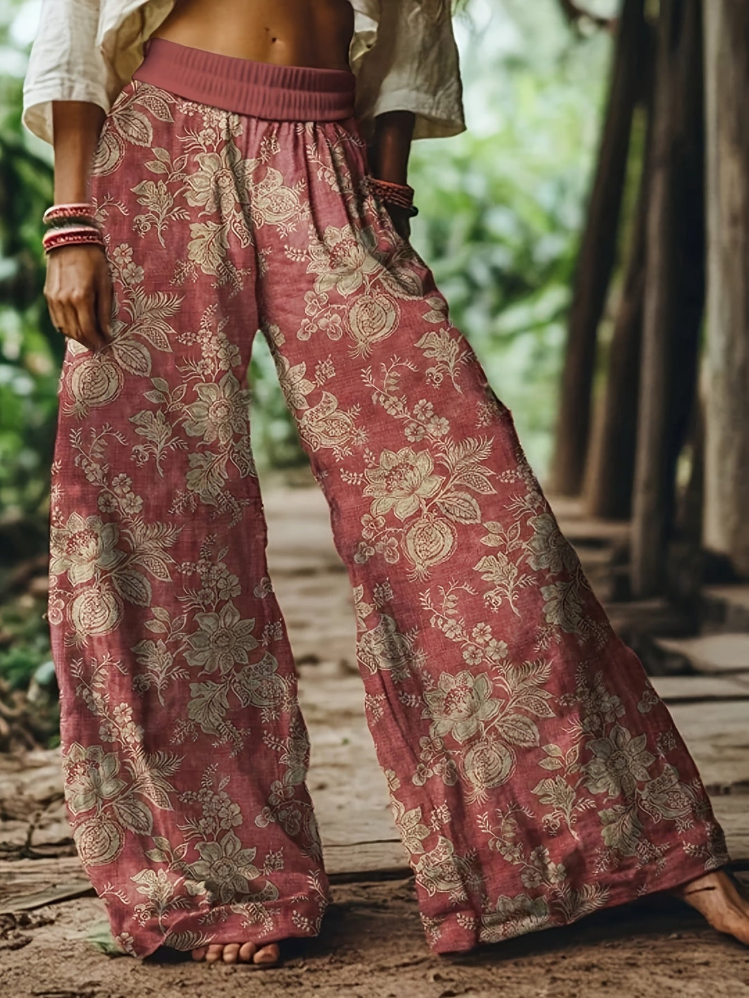 Stilvolle Boho-Freizeithose für Damen mit floralem Muster, weite Beine, locker für Sommer & Urlaub.