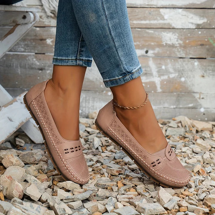Elegante Elora Slip-On Damenschuhe als Must-have für moderne Damen, die Komfort schätzen.