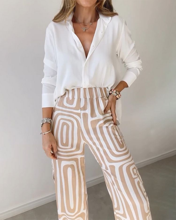 Stilvolles Damen Set, zweiteiliger Anzug aus Viskose. Bequeme & elegante Frauenkleidung für zu Hause.