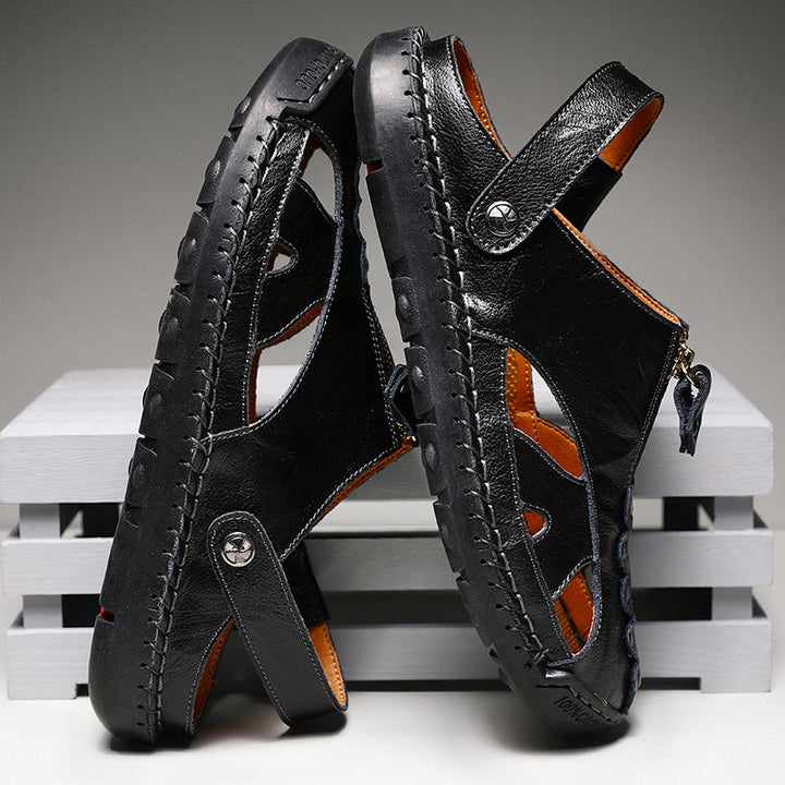 Wasserdichte Herren Sandalen mit geschlossener Zehenkappe für Strand und Fluss.