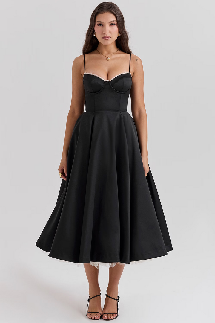 Designer Midikleid für Damen, elegantes Abendkleid mit schmeichelhafter Silhouette und Trägern.