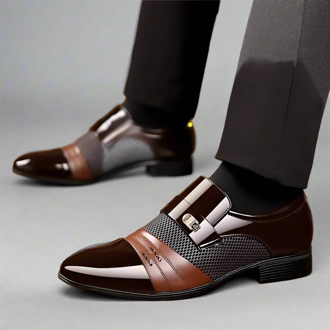 Elegante Herren Loafer in Schwarz, ideal für Business & Freizeit; hochwertige Schnallenschuhe.
