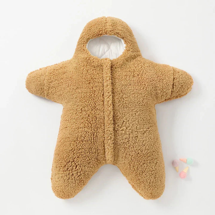 Süßer Baby Schlafanzug im Seestern-Design. Perfektes Geschenk und bequeme Nachtwäsche für Babys.