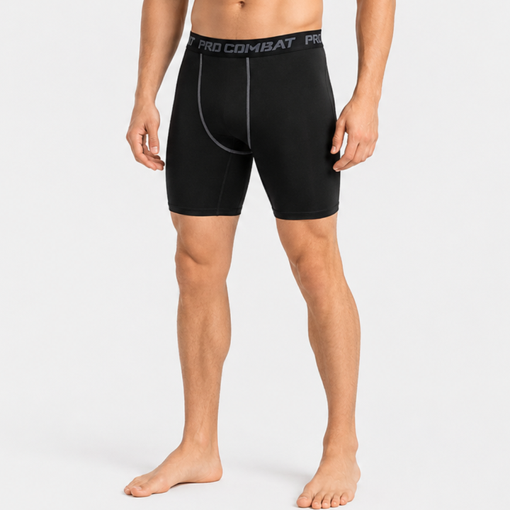 Schwarze Comprevex Kompressionsshorts für Herren, unterstützt Muskeln beim Sport, dehnbar, figurbetont.