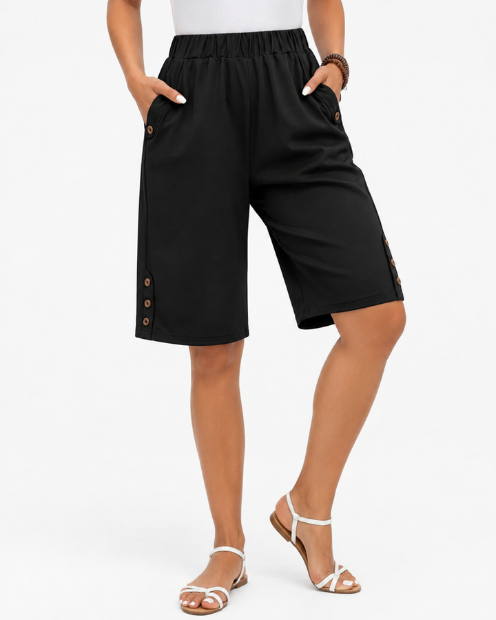 Trendige Damen Shorts für den Sommer: Hohe Taille und elastischer Bund für eine bequeme, figurschmeichelnde Passform.