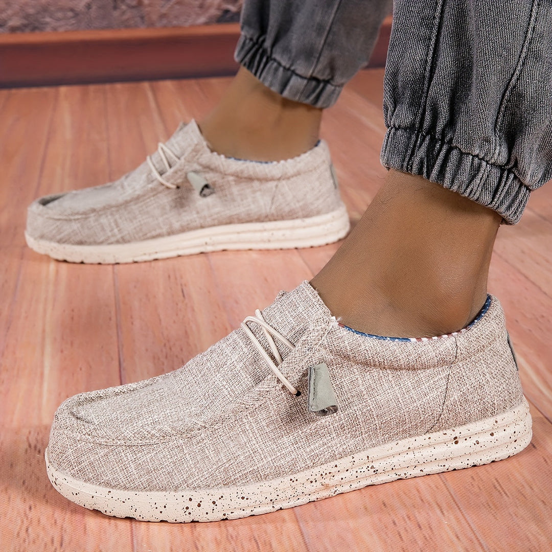 Bequeme Herren-Freizeitschuhe: Leichte Slip-On Loafer für warme Tage.