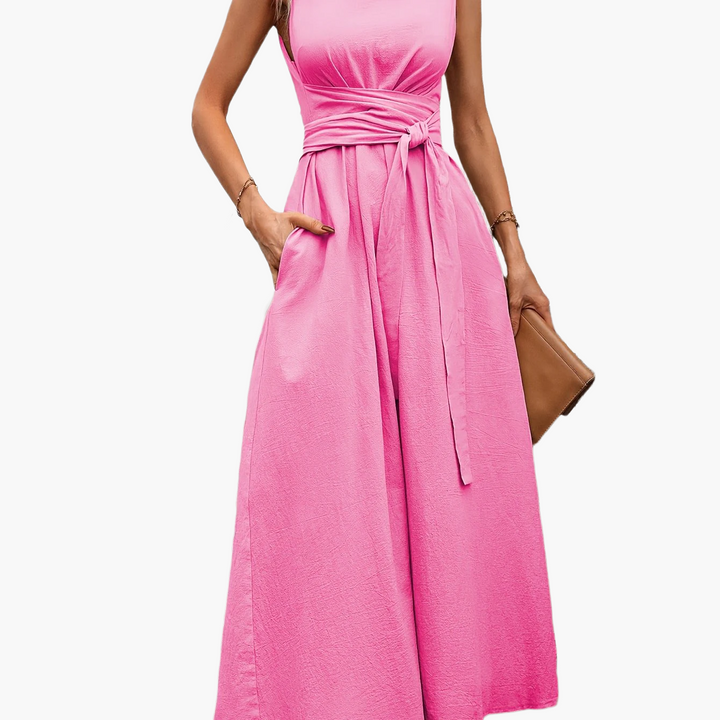 Freizeit Jumpsuit für Damen, ärmellos und elegant, mit Bindegürtel für die Sommerkollektion.