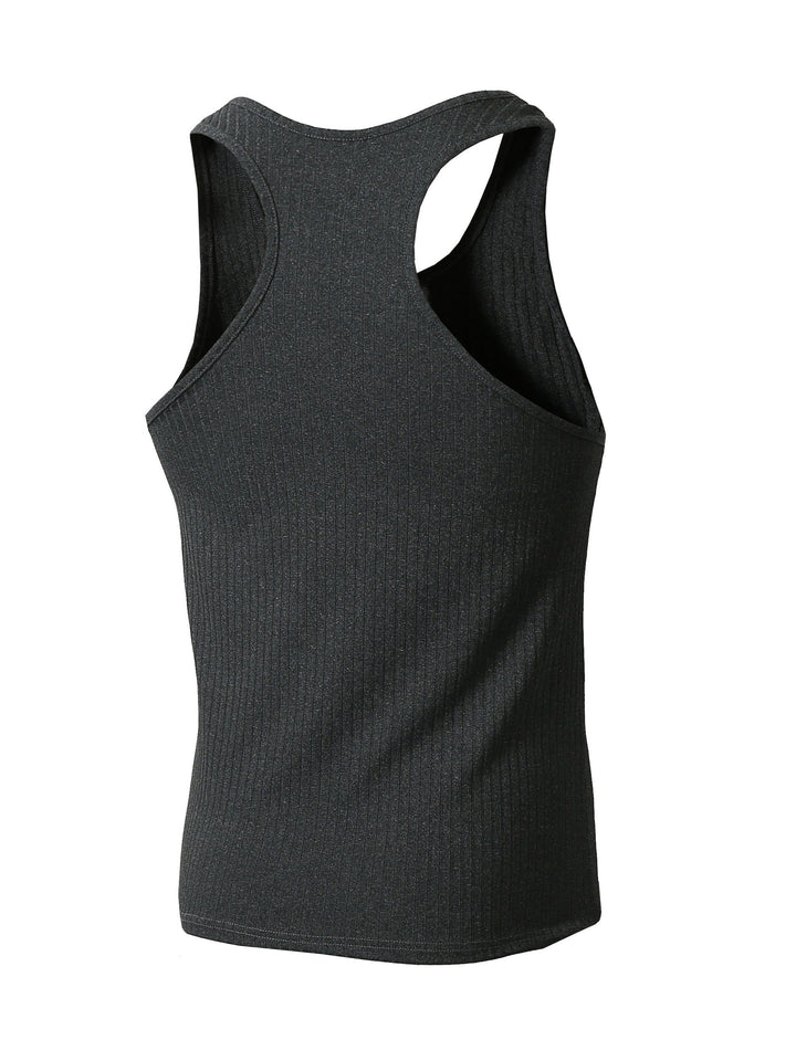 Athletisches Herren Tanktop Set, körperbetont für Fitness & Training. Moderne Sportbekleidung für Herren.