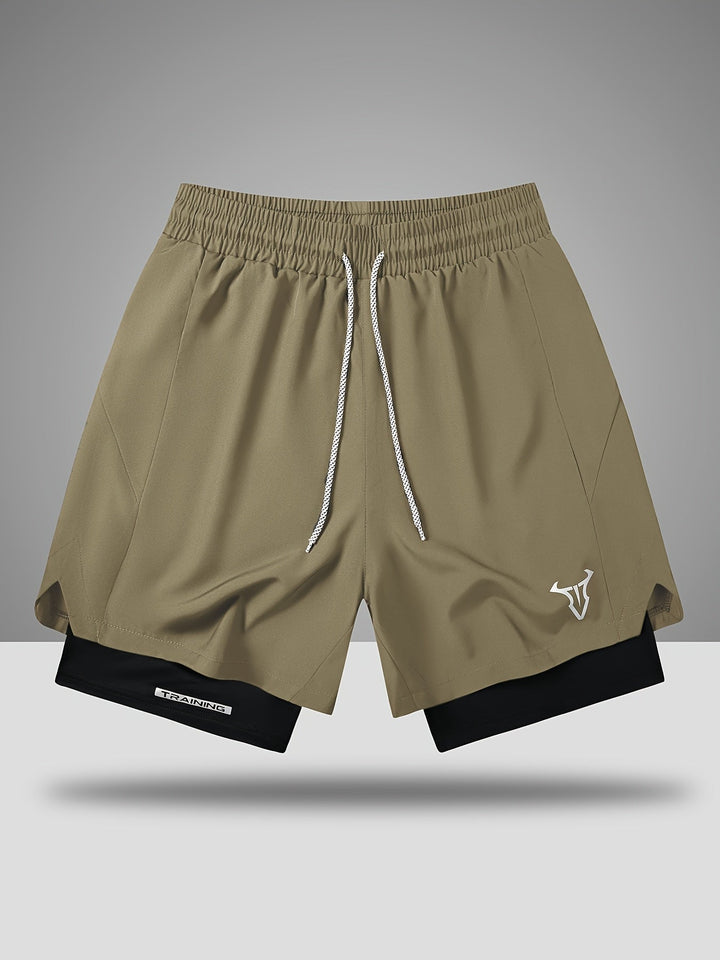 Atmungsaktive Herren Fitnessshorts aus leichtem Stoff für intensive Workouts.