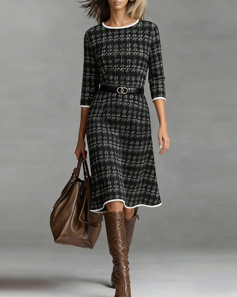 Elegantes schwarzes Damen A-Linien Kleid mit Rundhals und Dreiviertelärmeln für Herbst Büro & Freizeit.
