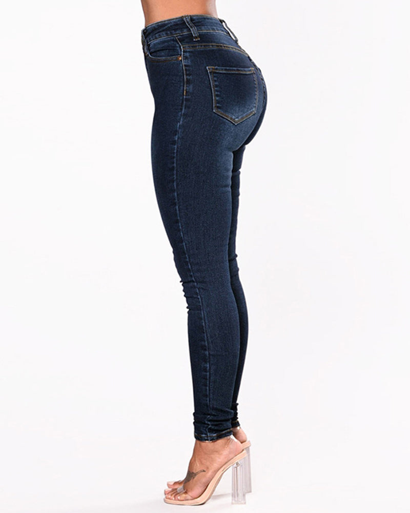 Eng anliegende Damen Skinny Jeans mit hoher Taille, stretchig, betont die weibliche Figur.