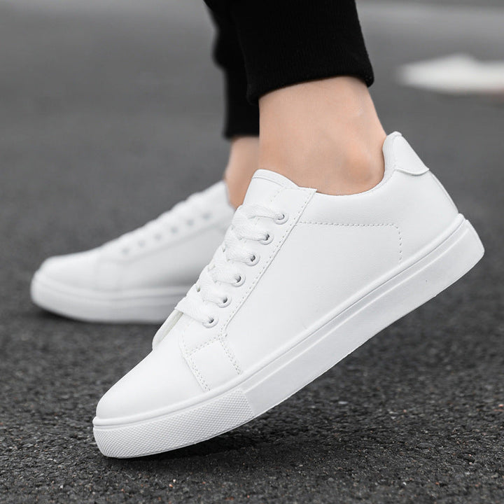 Klassische Herren Schnürschuhe mit rutschfester Sohle. Elegante Freizeitschuhe für Business Casual und Alltag.