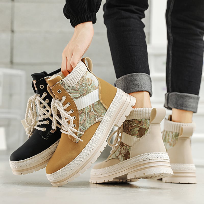 Hohe Herren Stiefel, Schnürboots mit stabiler Sohle und Rundspitze, ideal als Freizeitschuh.