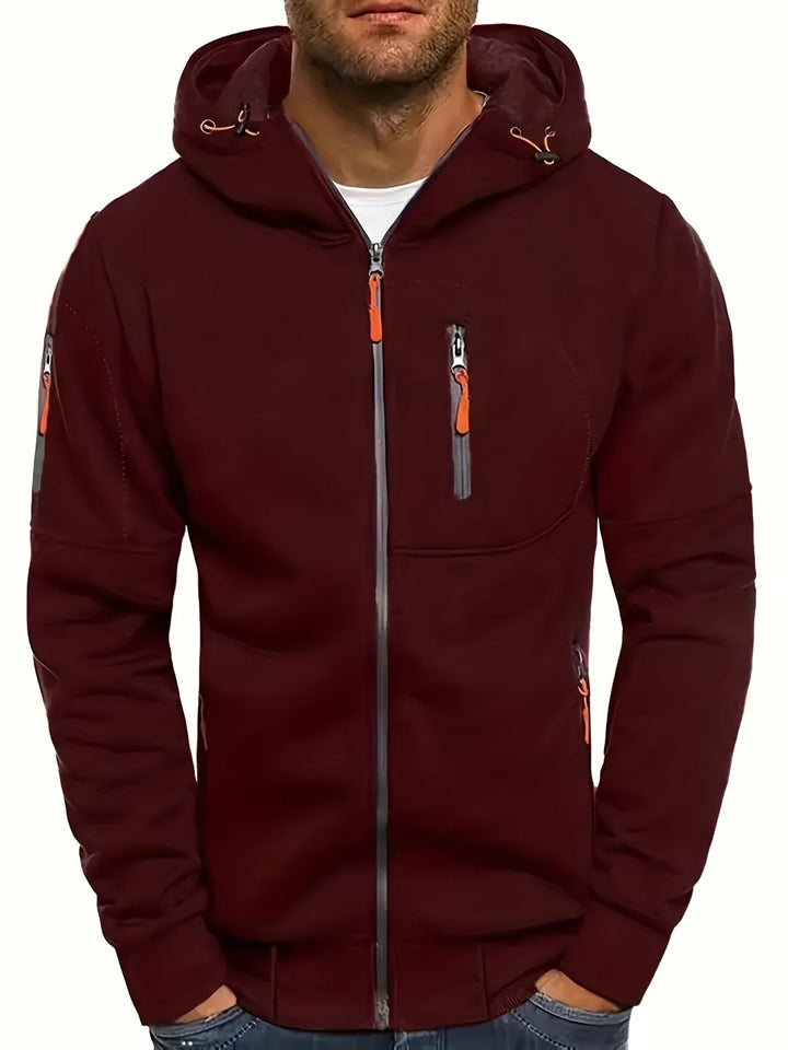 Detail der Herren Kapuzenjacke. Hochwertiger Zip-Hoodie, perfekt als stylische Übergangsjacke für Männer.