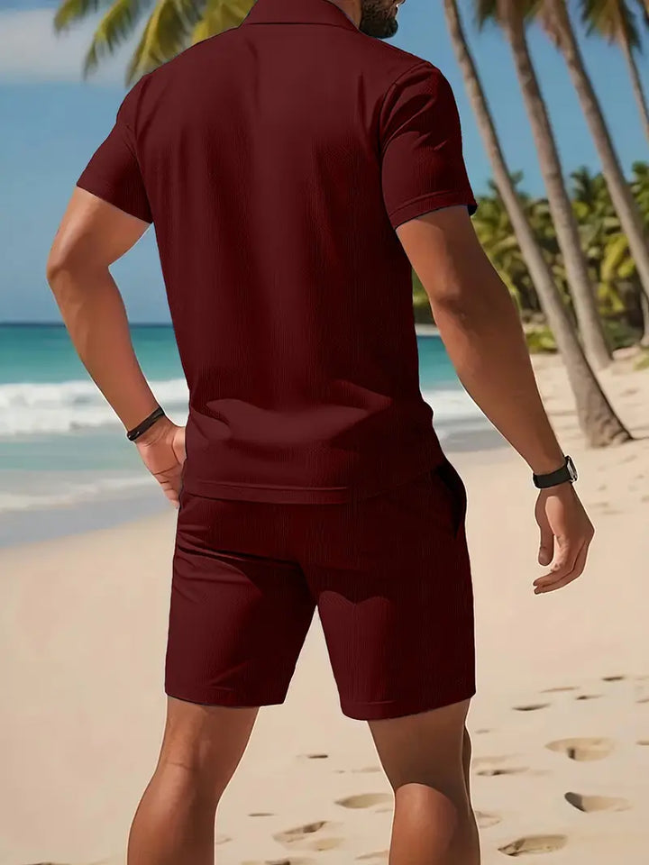 Komfortables Herren Sommer-Sportset, atmungsaktiv & leicht für heiße Tage.