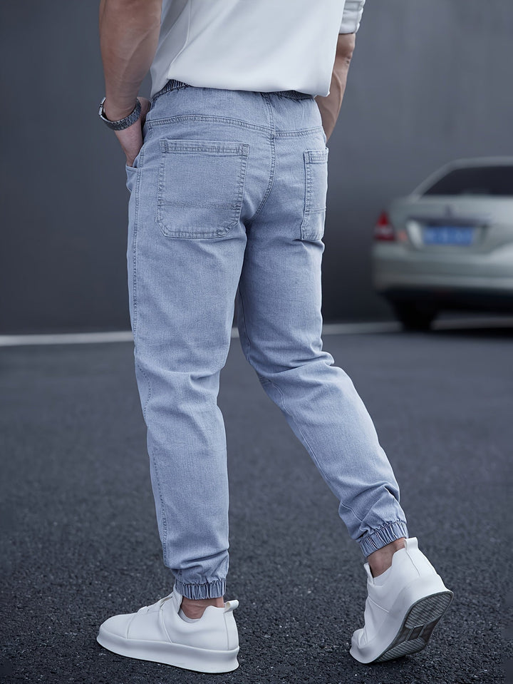 Modische Herren-Cargohose, Tapered Fit, ideal für urbanen Style und entspannte Freizeitmomente.