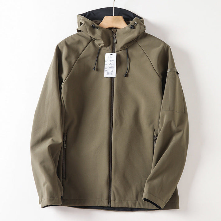 Elegante Damen Winterjacke mit Kapuze, warm und stilvoll für kalte Tage. Ideal für Wintermode und Freizeit.