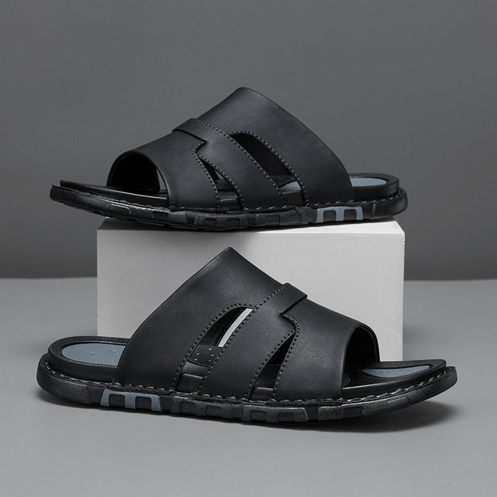 Komfortable Herren Slipper mit weicher Sohle für Business & Alltag. Stilvolle Schlupfschuhe in Übergröße erhältlich.