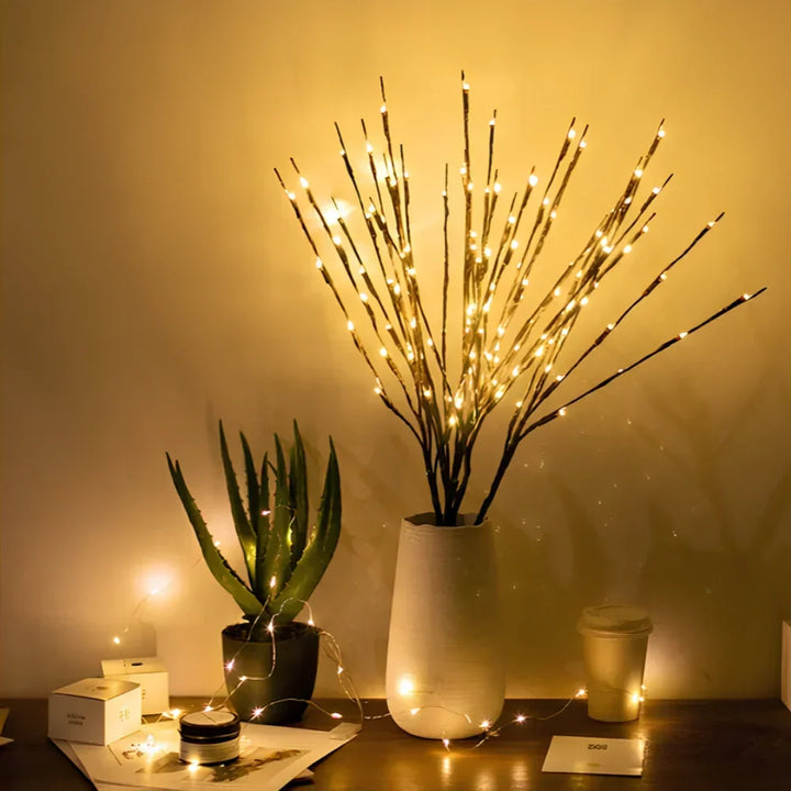 Detailansicht der filigranen LumaBranches Äste mit dezent integrierten LEDs.