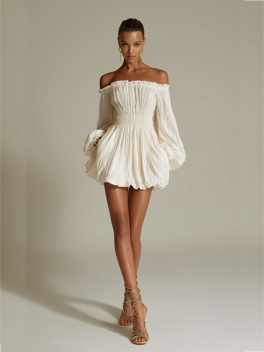 Elfenbeinfarbenes Damen Faltenkleid im Bardot-Stil mit eleganten Falten. Ideal als festliches Party- oder Cocktailkleid.