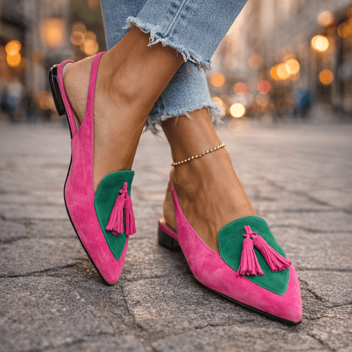 Damen Riemchen-Sandalen mit bunten Quasten, elegant & bequem für den Sommerurlaub.