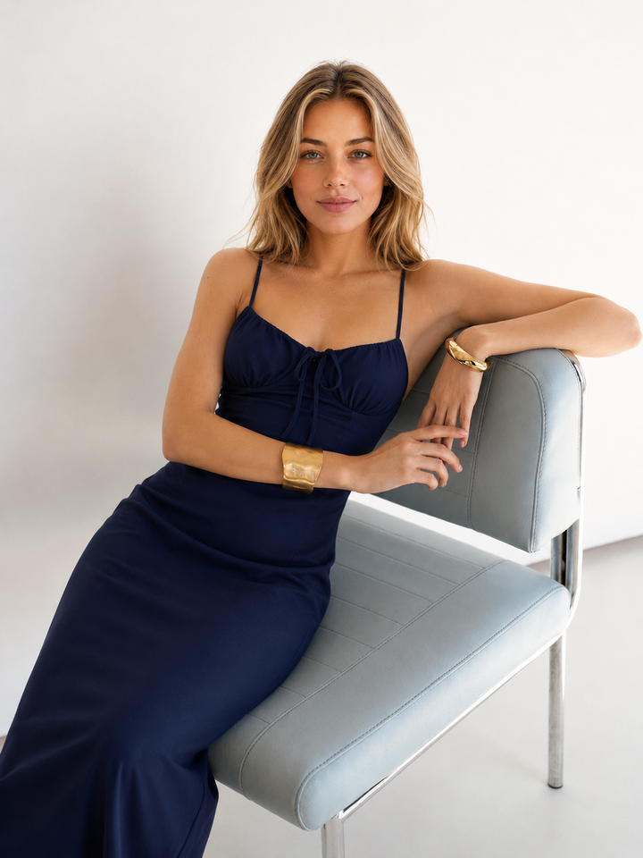 Festliches Abendkleid Damen, langes Schnürkleid mit elegantem Korsett. Figurbetont für besondere Anlässe.