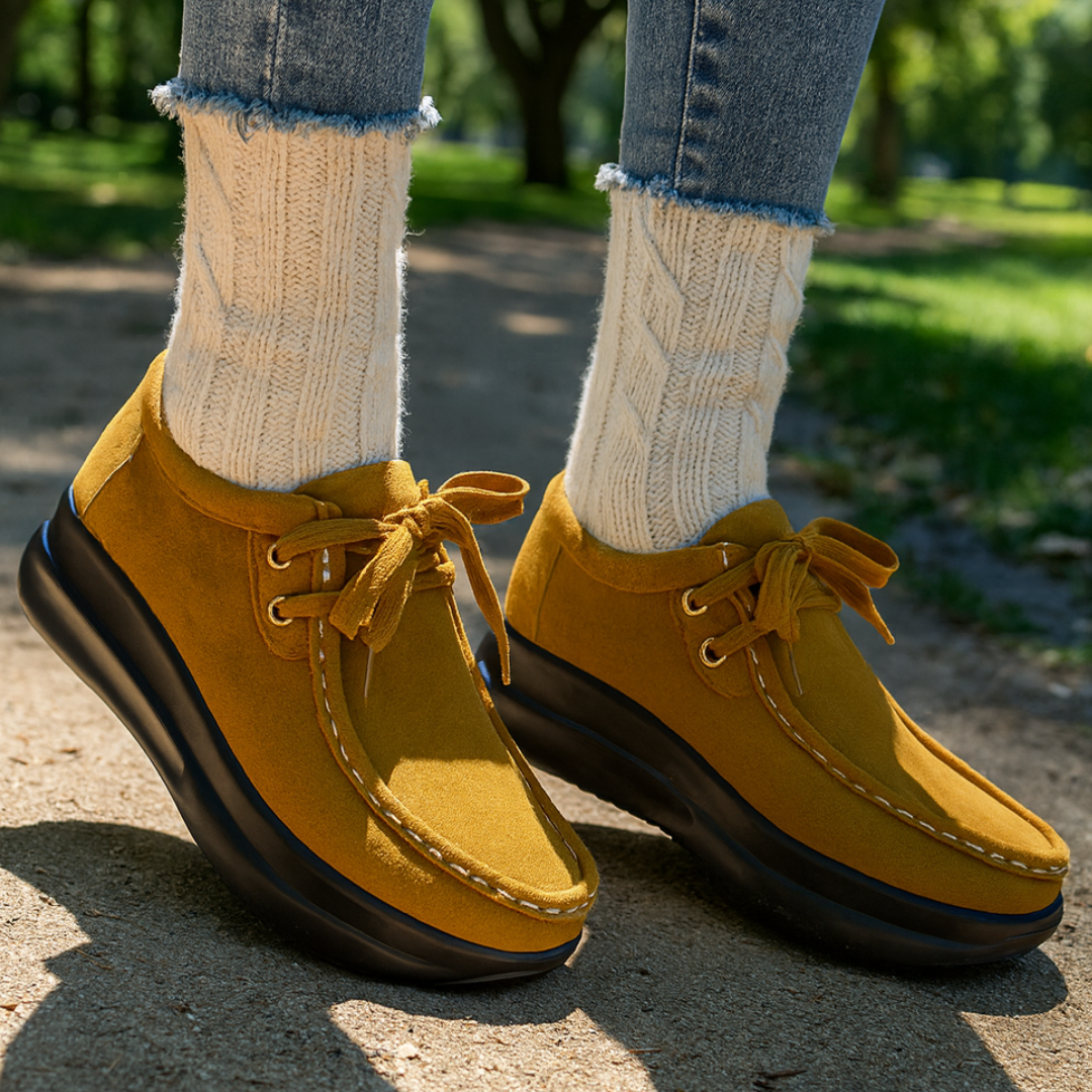 Moderne, leichte Damen Sneakers; bequeme Schnürschuhe für Alltag & Freizeit mit rutschfester Sohle & Dämpfung.