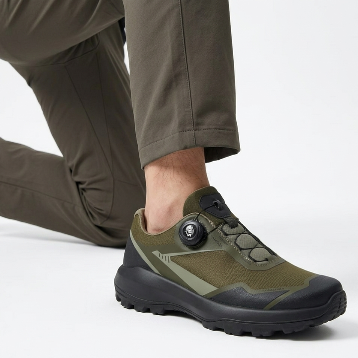 Griffige Herren Wanderstiefel, wasserdicht, mit Knöchelschutz für unebenes Gelände und Trails.
