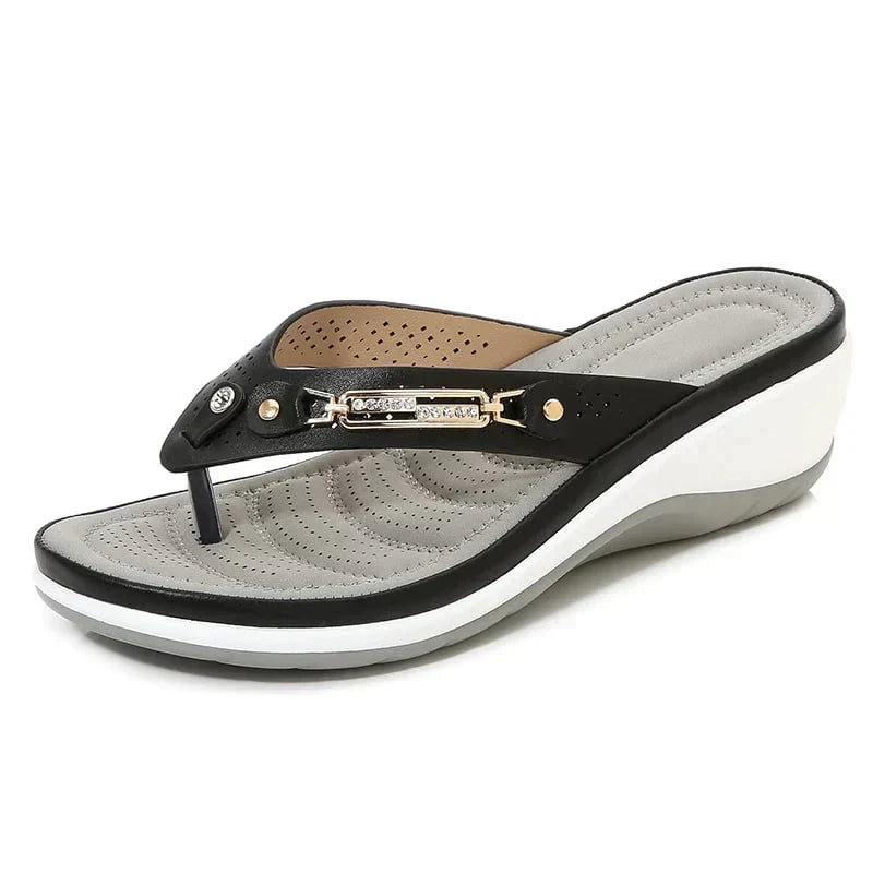 Bequeme orthopädische Damenpantoffeln mit weicher Sohle, perfekt als Hausschuhe oder Sommerschuhe.