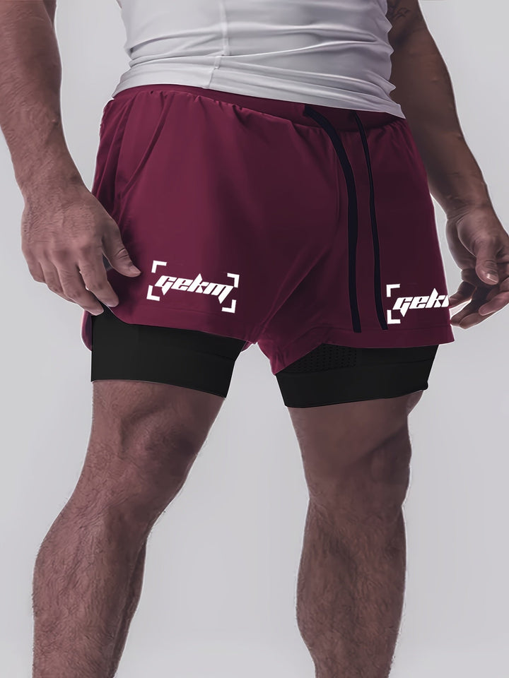 Stylische Herren Fitness-Shorts, 2-in-1 Design, komfortable Sportbekleidung.