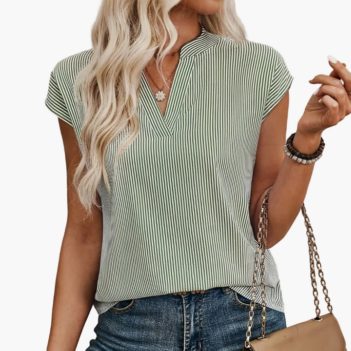 Elegante Freizeitbluse gestreift, Damen. Mit V-Ausschnitt & Kurzarm für warme Tage.