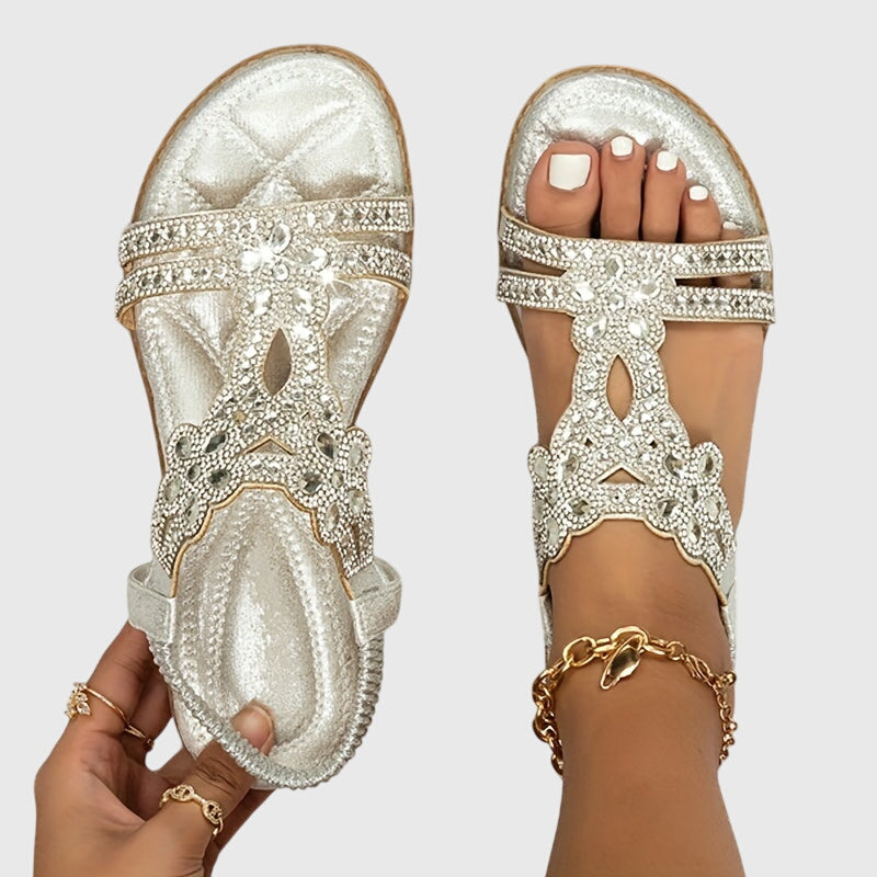 Elegante Damen-Komfortsandalen in Himmelblau mit Glitzersteinen.