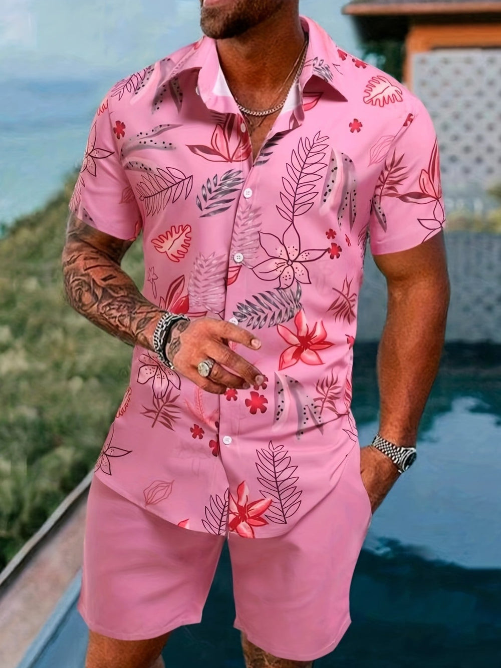 Atmungsaktives Herren Sommer-Outfit aus leichtem Stoff, bequemes Kurzarmhemd und Shorts. Ideal für warme Tage.