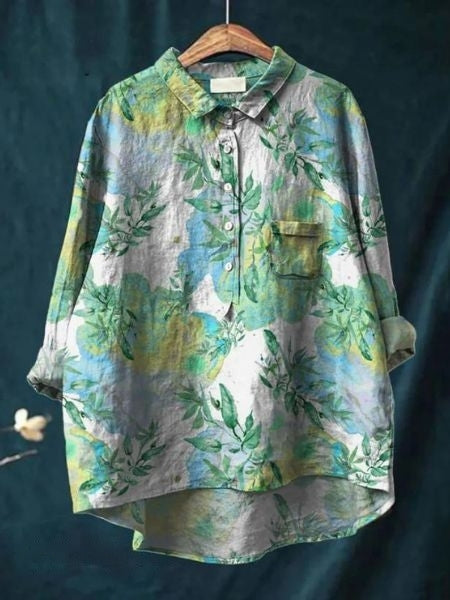 Stylische Damenbluse mit floralem Muster, bequeme Passform. Perfekte Herbstbluse für jeden Tag.