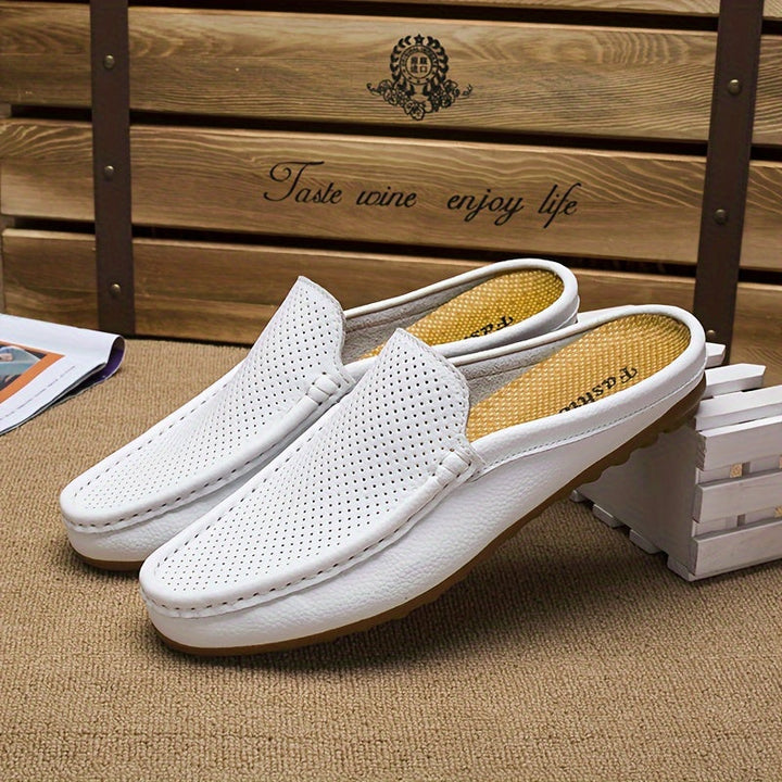 Herrenschuhe: Slip-On Mokassins in klassischem Design; ideal für stilvolle Freizeitlooks.