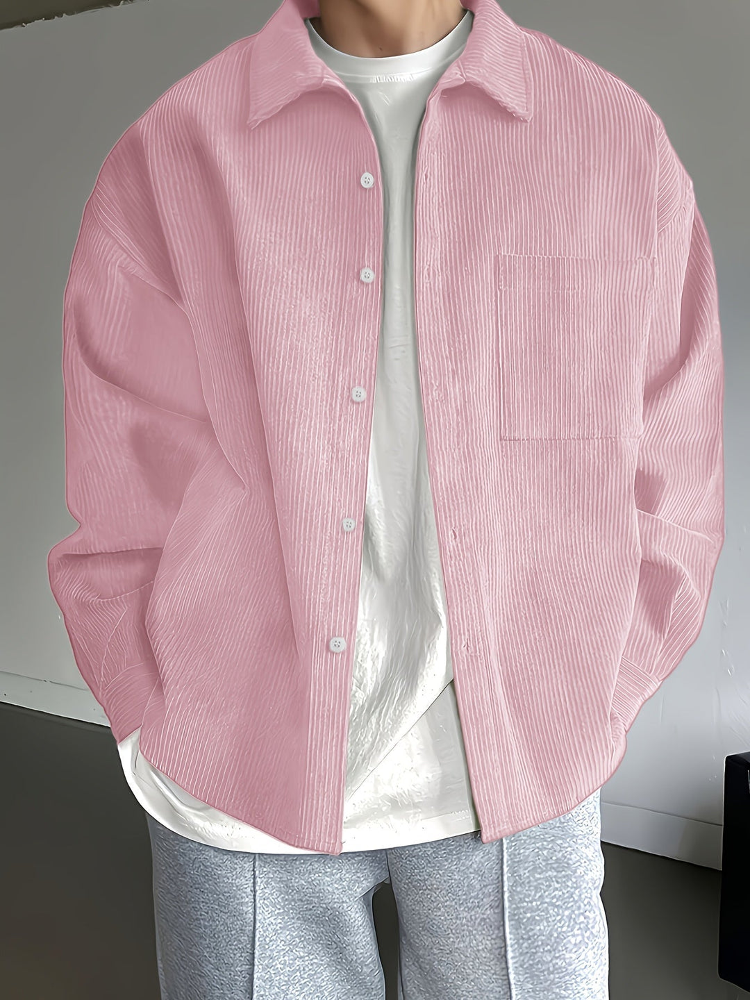 Trendiges Herrenhemd in Oversized Passform; vielseitiges Casual-Hemd für Alltag & Mode.
