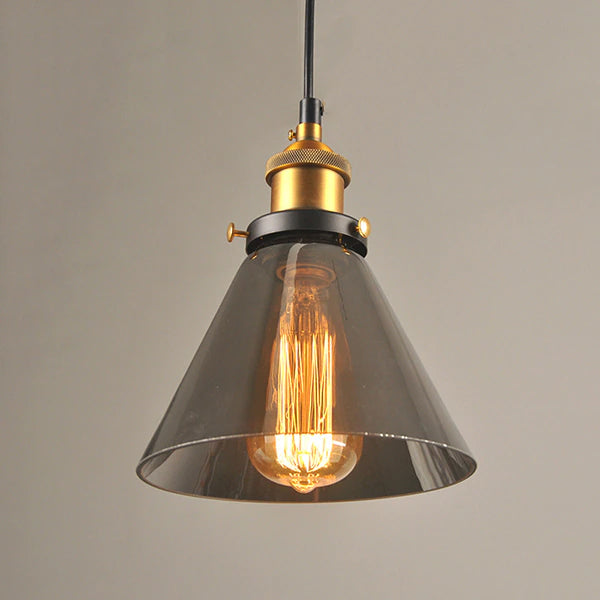 Luxuriöse Esszimmerlampe: Kristall Hängelampe in Amber, schafft warmes Lichtambiente.
