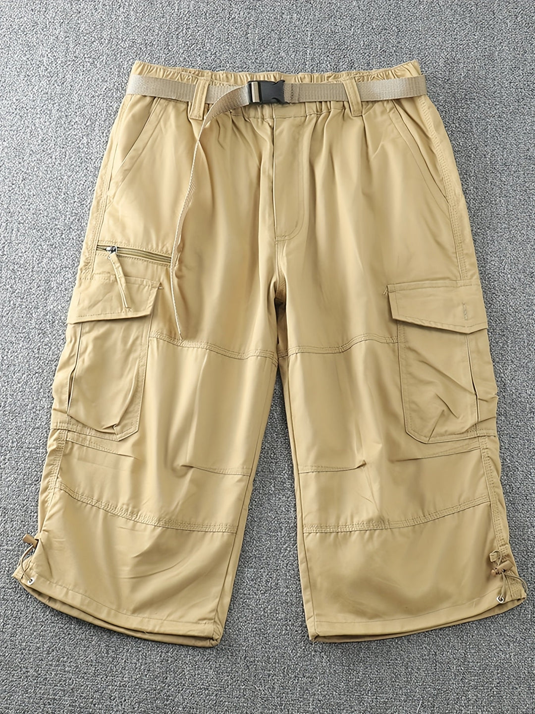 Graue Herren Cargoshorts, outdoorfähig & komfortabel, mit praktischen Taschen für Wanderungen & Alltag.