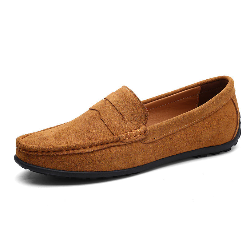 Klassische Herren Slipper aus glattem Premium-Leder. Bequeme Schlupfschuhe für elegante Business- und Freizeitlooks.