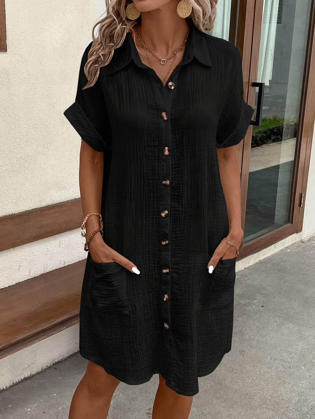 Damen Hemdkleid mit Knopfleiste, kurzärmliges Sommerkleid für Freizeit. Stilvoll & lässig.