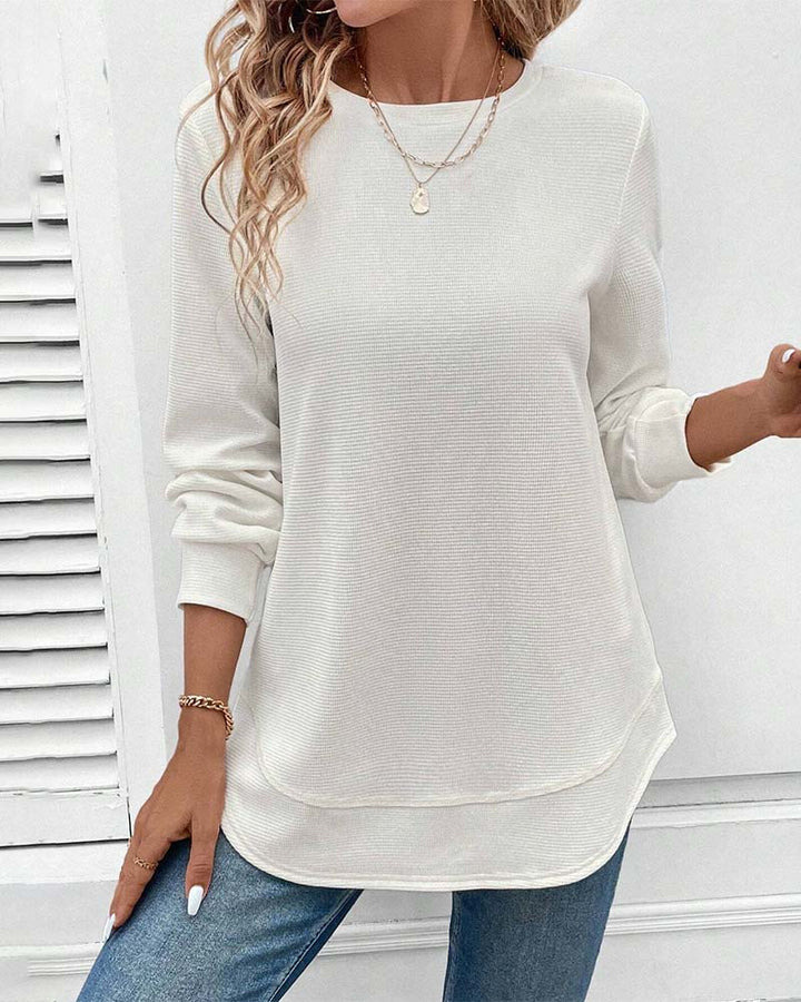 Bequemes Damen Langarmshirt mit Rundhalsausschnitt, einfarbig. Ideal als Alltagsshirt für Freizeit und Herbst.