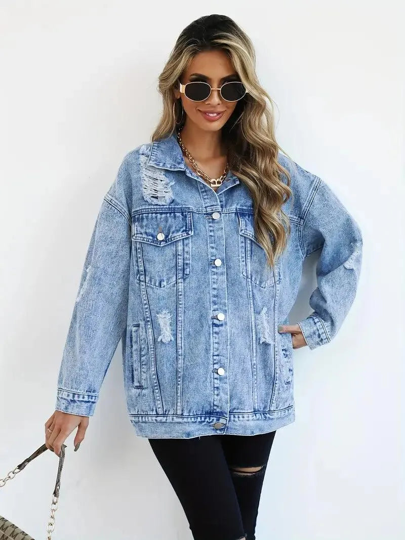 Vielseitige Oversized Damen Jeansjacke mit Kapuze, gefüttert, wetterfest. Ideale Freizeitjacke.